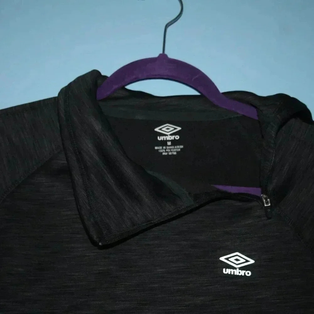 Umbro Sweatshirt Sized Medium Gray/Black Pullover Top - Picture 4 of 9